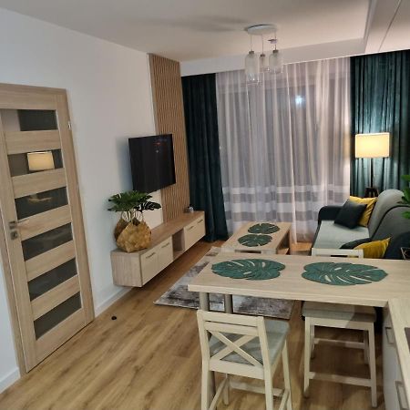 Apartament Sloneczny -Sciegiennego キェルツェ エクステリア 写真