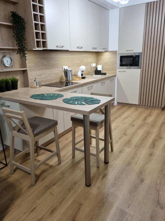 Apartament Sloneczny -Sciegiennego キェルツェ エクステリア 写真