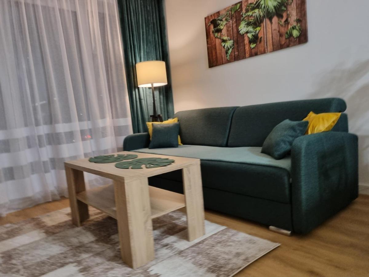 Apartament Sloneczny -Sciegiennego キェルツェ エクステリア 写真